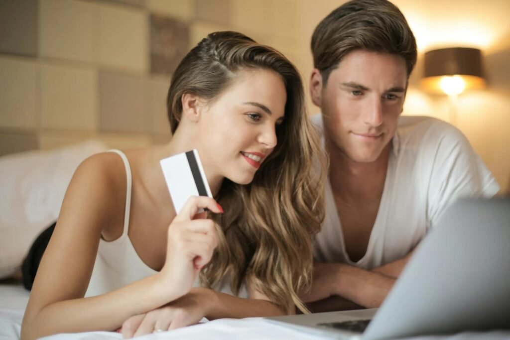 shopping online by Andrea Piacquadio on pexel